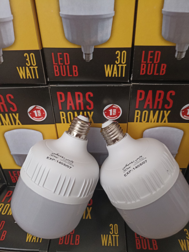 لامپ ۳۰وات جنس درجه یک فوق العاده باکیفیت
